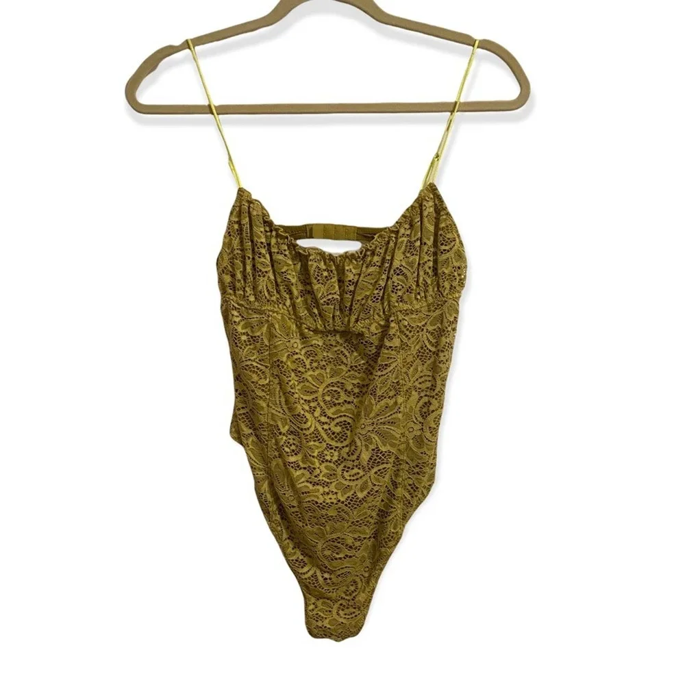 Out From Under by Urban Outfitters Battenberg Lace Bodysuit Size Large - Picture 5 of 8